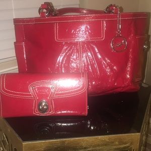 Authentic Coach Purse and wallet!